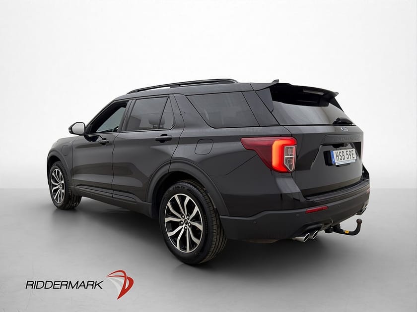 Bild 5 av Ford Explorer Plug-In Hybrid AWD ST 7Sits Pano MOMS B&O Drag Skinn