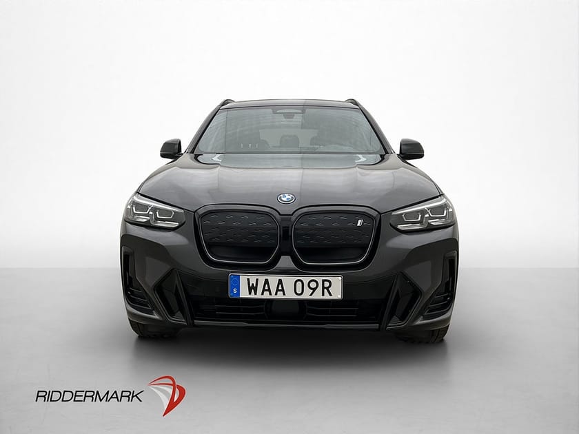 Bild 3 av BMW iX3 286hk Charged Drag Pano Kamera Navi Läder