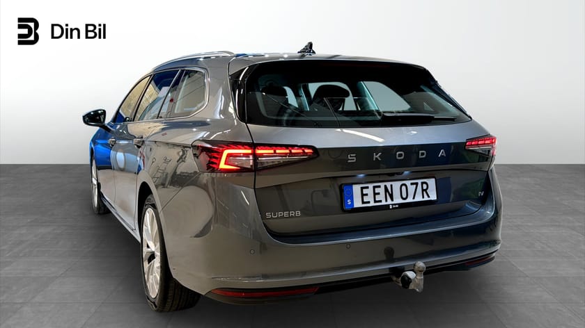 Bild 3 av Škoda Superb iV Kombi Selection DSG | Drag/P-värmare/Navigation