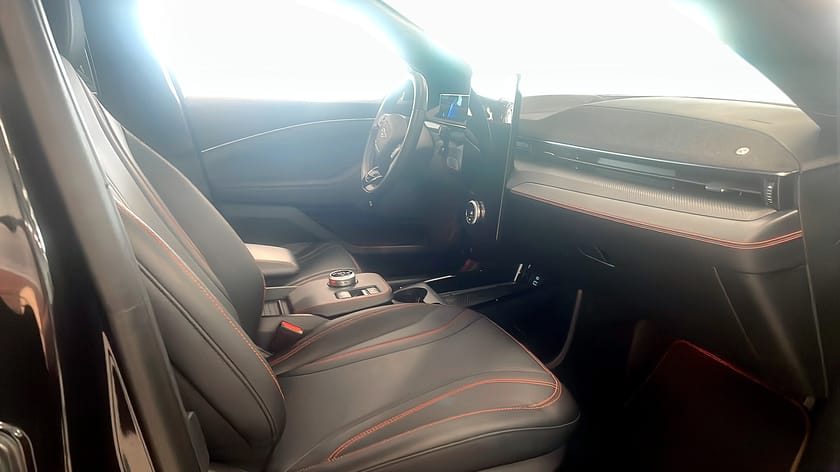 Bild 3 av Ford Mustang Mach-E Standard Range AWD 269hk