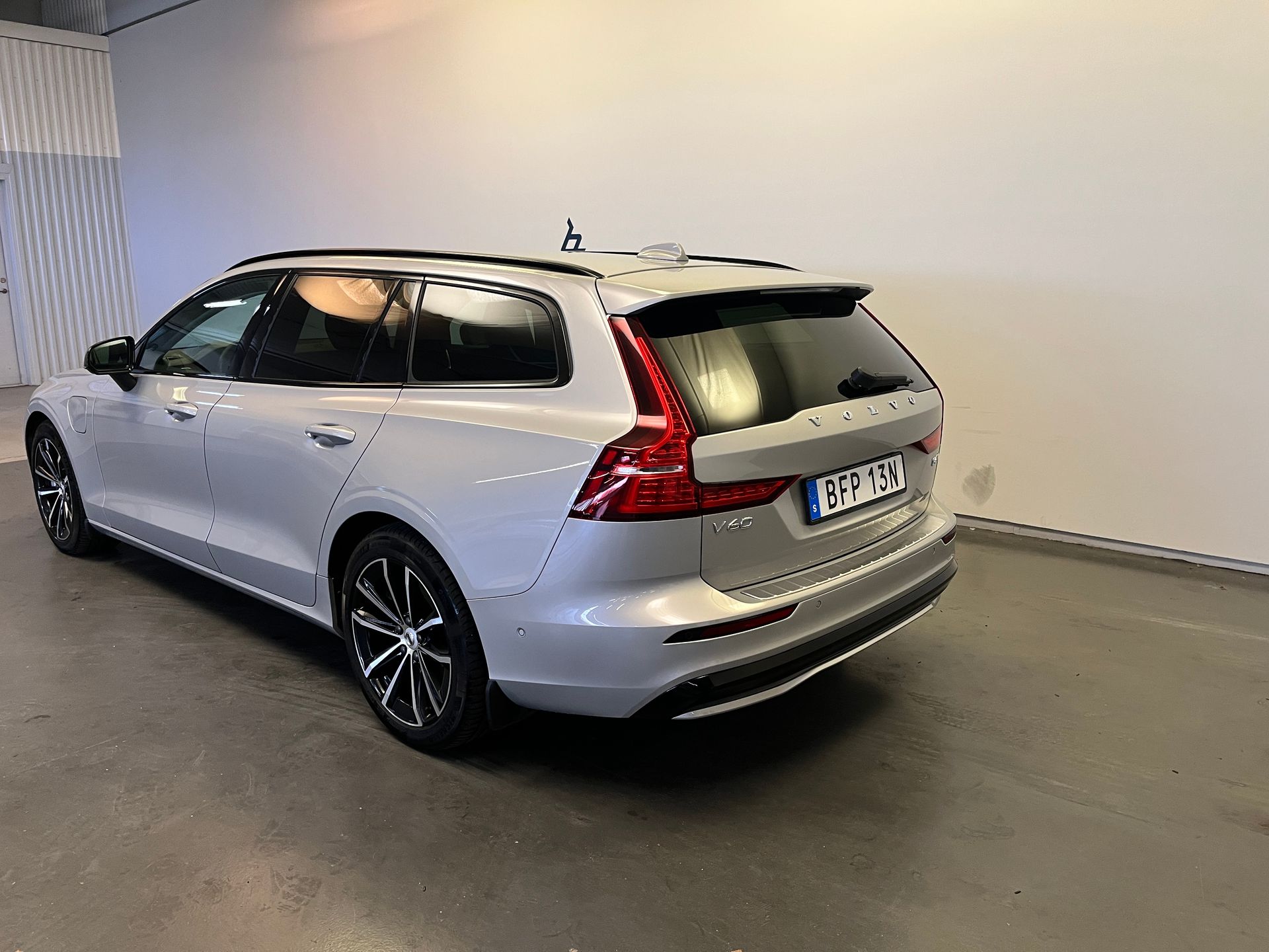 Volvo V60 T6 Plus Dark Nordic Edition 2025, bild 3/6