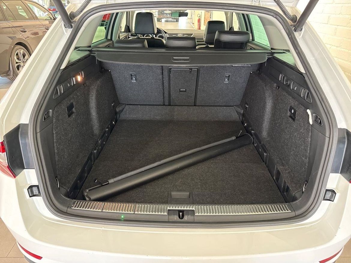 Škoda Škoda Superb Kombi — bild 14
