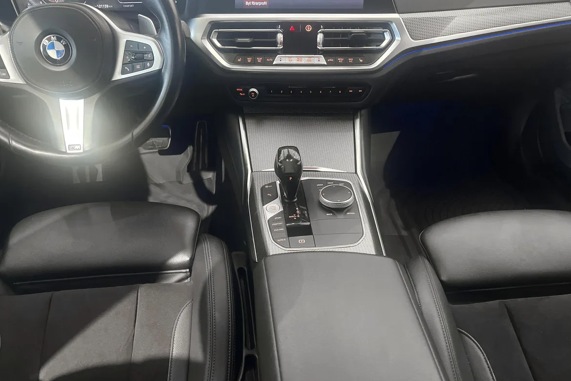 picture of a car
