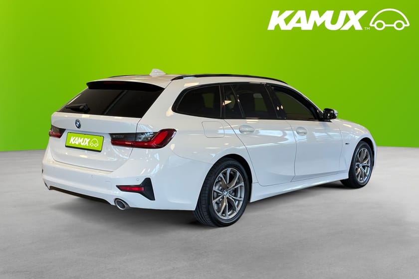 Bild 4 av BMW 330e Touring Sport line 292hk CarPlay Navi PDC 3-Zon