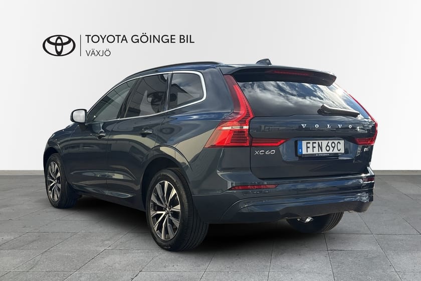 Bild 2 av Volvo XC60 B5 Momentum Advanced Drag Värmare Kamera Carplay