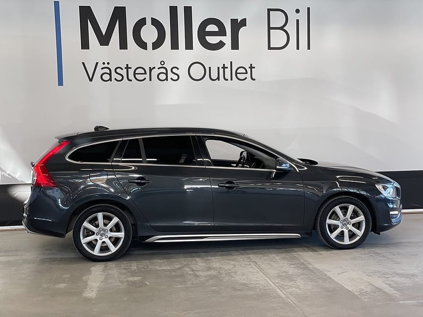 Bild 4 av Volvo V60 D4 Momentum 190hk Värmare Drag Gps Backkamera