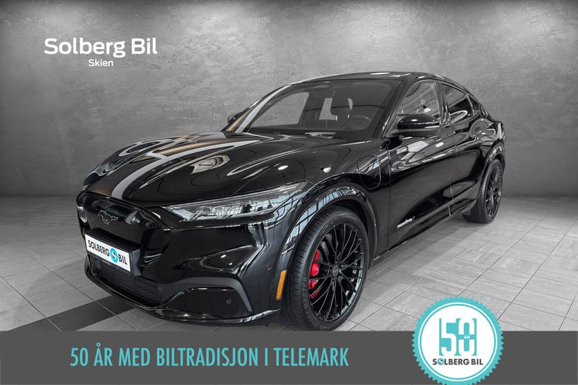 Bilde 1 av Ford Mustang Mach-E Long Range AWD AWD/ Panoglasstak/ ACC/ Henger.F/ B&O