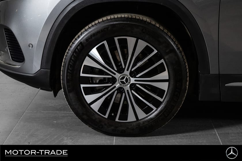 Bilde 5 av Mercedes-Benz EQA 300 4MATIC | VINTERPAKKE | KROK | PANO | 2025-MOD