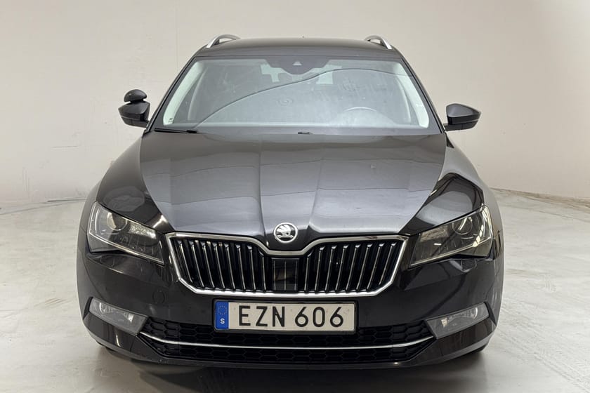 Bild 5 av Škoda Superb Kombi TDI 4x4 190hk Business Style Läder