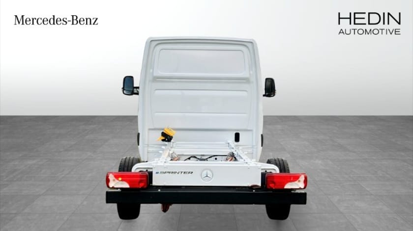 Bild 4 av Mercedes-Benz eSprinter 414 Chassi 81 kWh EH A2 PRO | Lagerbil