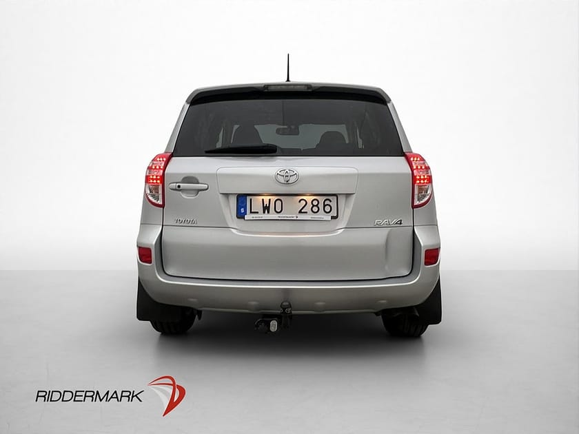 Bild 5 av Toyota RAV4 2.0 VVT-i 4x4 JBL B-Kamera Navi Drag Skinn