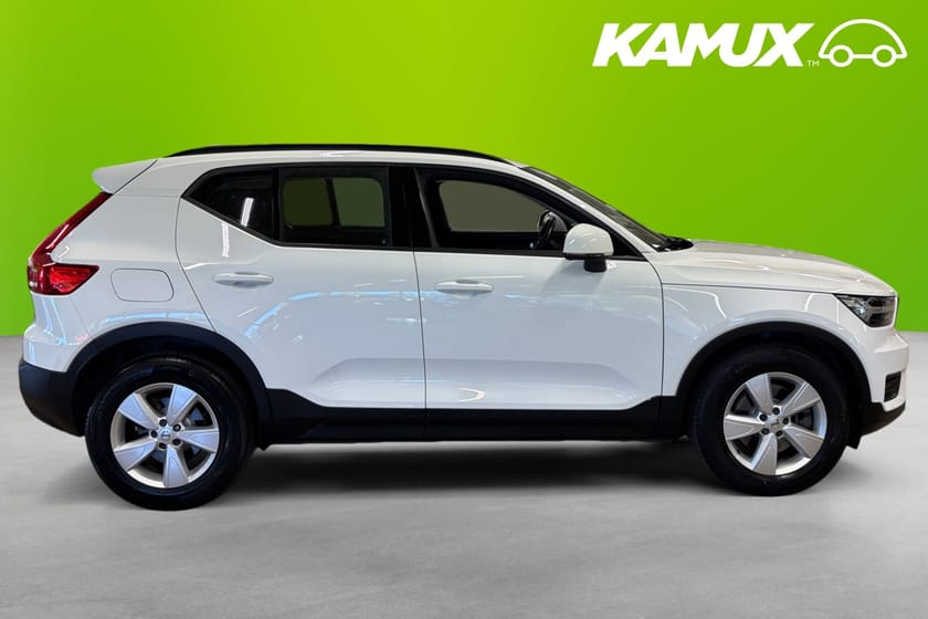 Bild 2 av Volvo XC40 D3 AWD 150hk Momentum  Värmare VOC Sensorer Drag