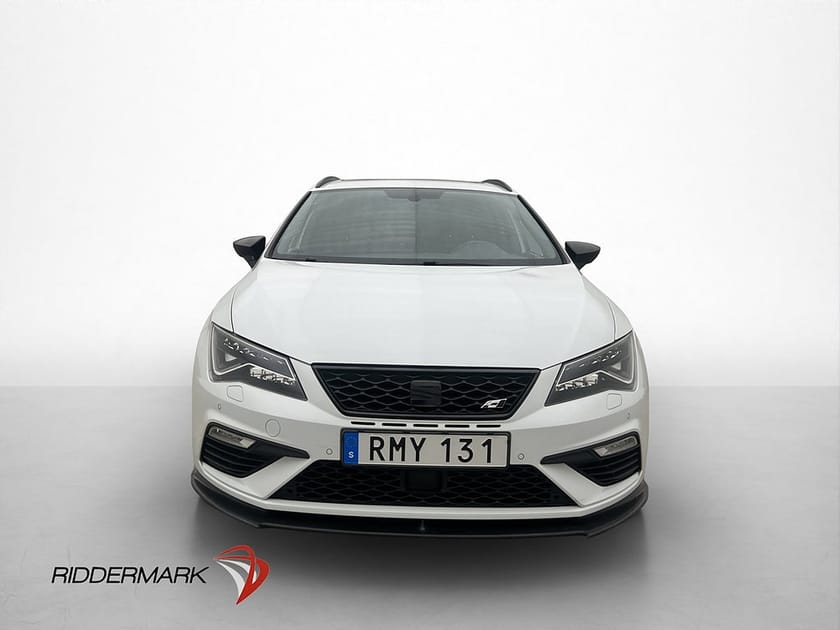 Bild 2 av SEAT León Cupra ST TSI 4Drive 300hk Panorama Kamera Carplay