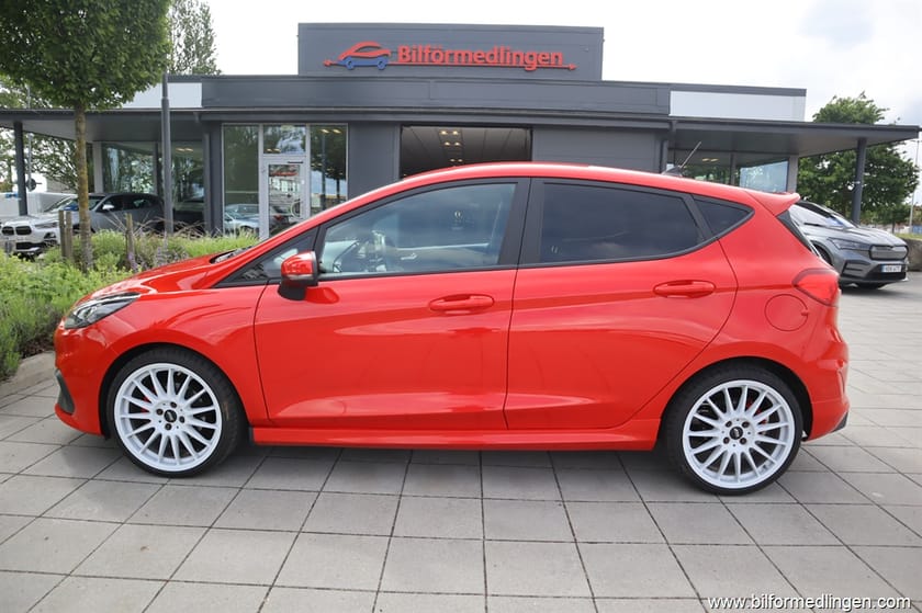 Bild 1 av Ford Fiesta ST 1.5T EcoBoost FWD 200hk B&O ljud Recaro stolar