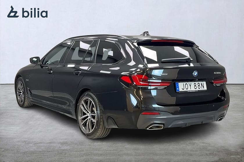 Bild 5 av BMW 530e xDrive Touring Touring/ M Sport/ Elstolar minne