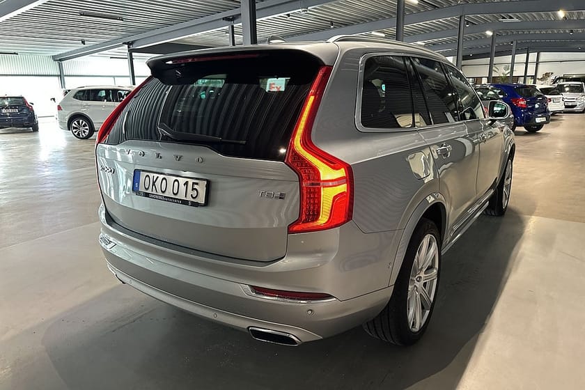 Bild 4 av Volvo XC90 T8 AWD Inscription 360-kam B&W Pano Luftfjädring Drag