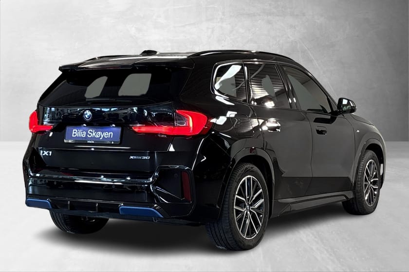 Bilde 4 av BMW iX1 xDrive30 Fully Charged M-sport, Elsete, H/K, Headup++