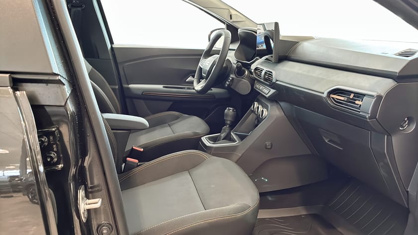 Bild 3 av Dacia Sandero Stepway EXTREME TCE 110 //Privatleasing från 2190 kr/mån