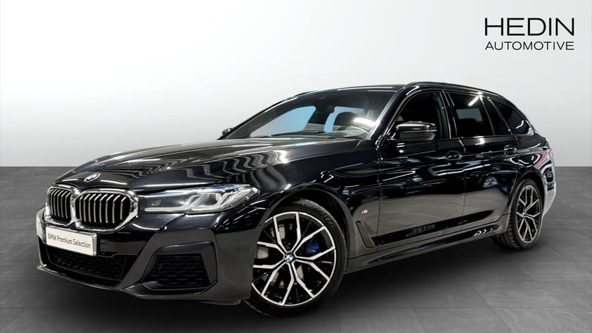 Bild 1 av BMW 530d xDrive Touring M-Sport Innovation Drag Panorama