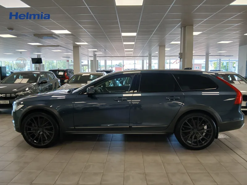 Bild 3 av 11 – Volvo V90 Cross Country D4 AWD Advanced Edt Cross Country Advanced