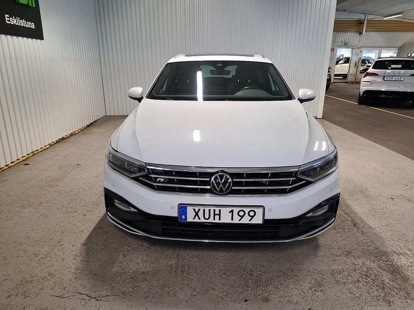 Bild 2 av Volkswagen Passat Sportscombi SC 2.0 TDI 4M Cockpit/R-Line/Värmare/Drag/Nav