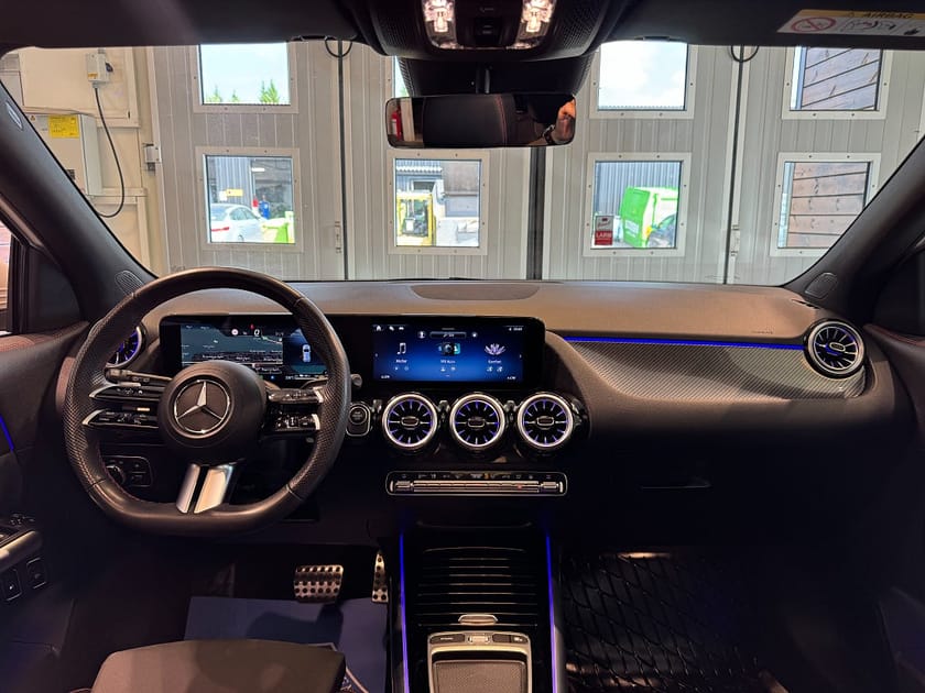 Bild 5 av Mercedes-Benz GLA 250 e 8G-DCT AMG Advanced Plus Gps Pano Ambient Värmare