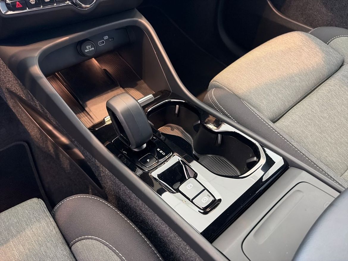 Volvo XC40 2025 - miniatyr 14