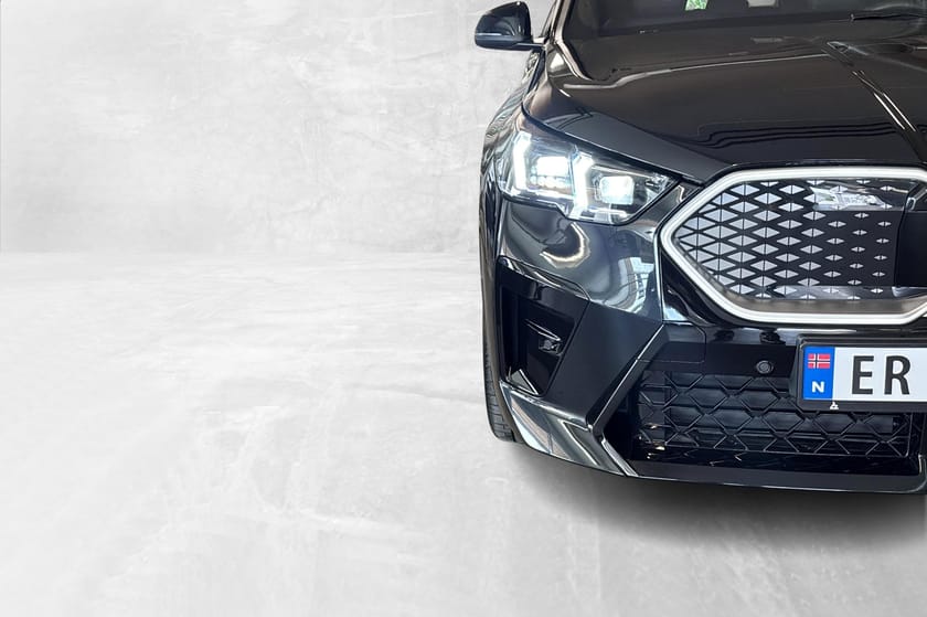 Bilde 2 av BMW iX2 xDrive30 M Sport, Harman Kardon, Sport seter+