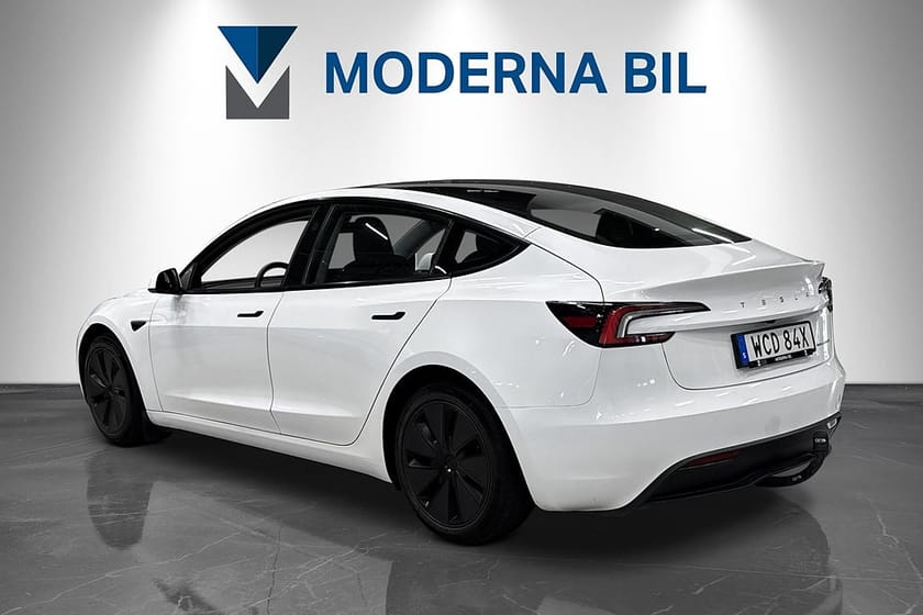 Bild 4 av Tesla Model 3 Long Range AWD Premium Moms Drag Pano Ventilerade stolar
