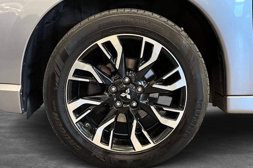 Bilde 5 av Mitsubishi Outlander PHEV -INVITE-RYGGEKAMERA-CRUISE-NORSK BIL-
