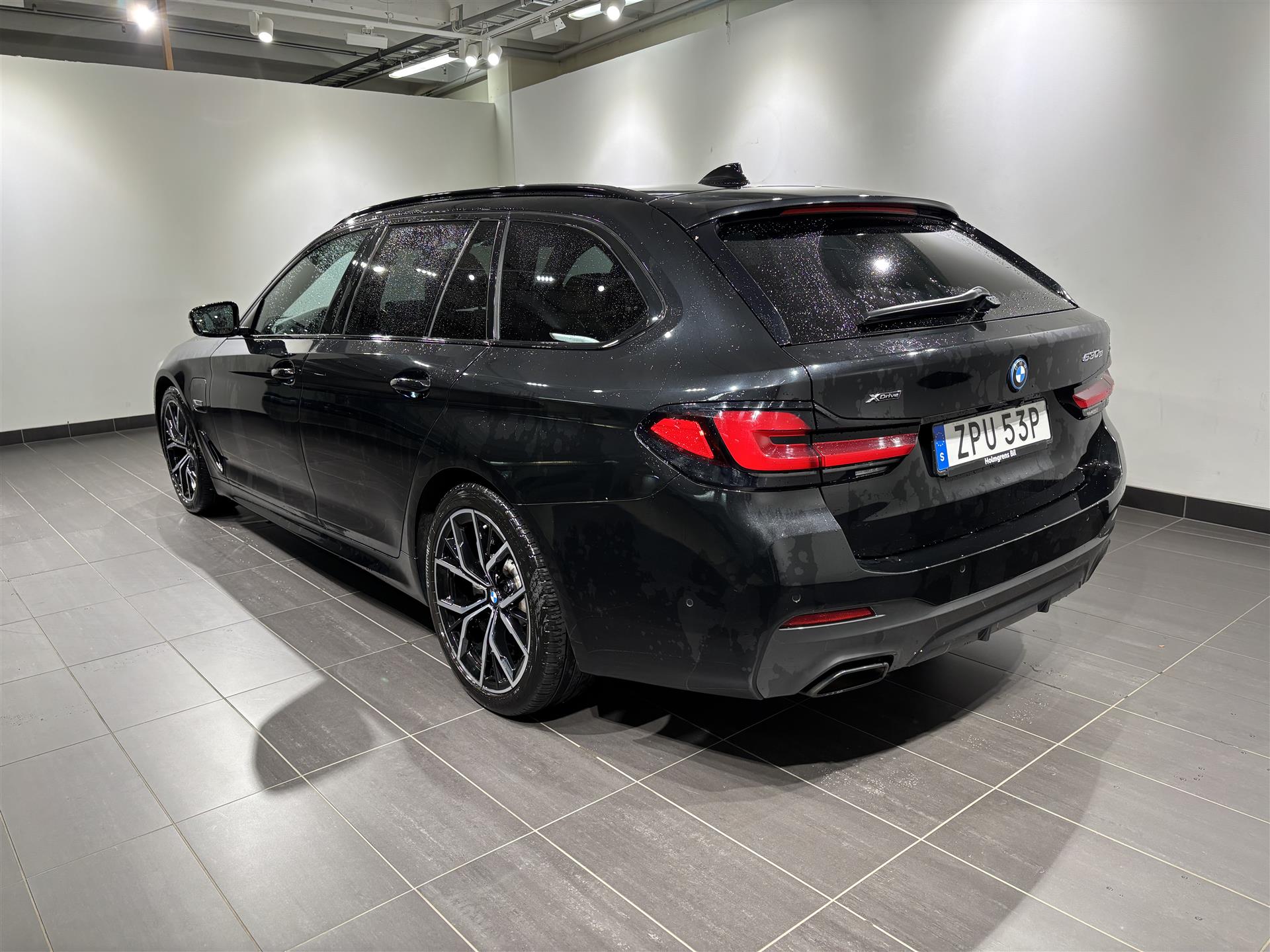 BMW 530 2023, bild 2/2