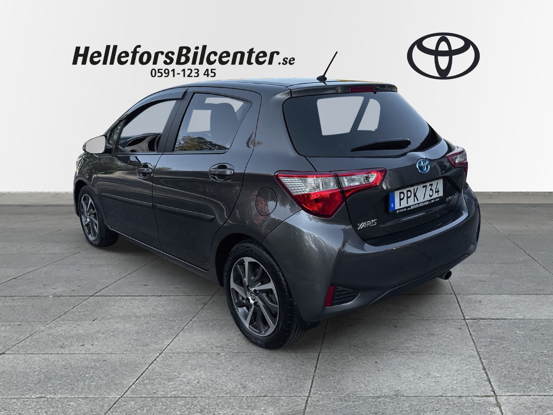 Toyota Yaris 2017, photo 2/10