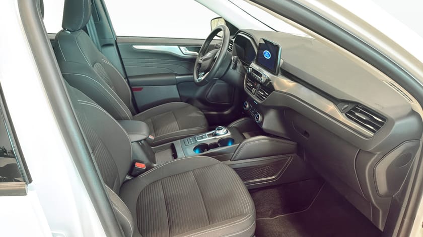 Bild 3 av Ford Kuga Plug-In Hybrid TITANIUM 2.5 FWD 225HK CVT