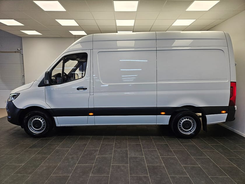 Bild 2 av Mercedes-Benz Sprinter 316 CDI Panel Van 163hk Verkstadsinredning Backkamera Drag MOMS