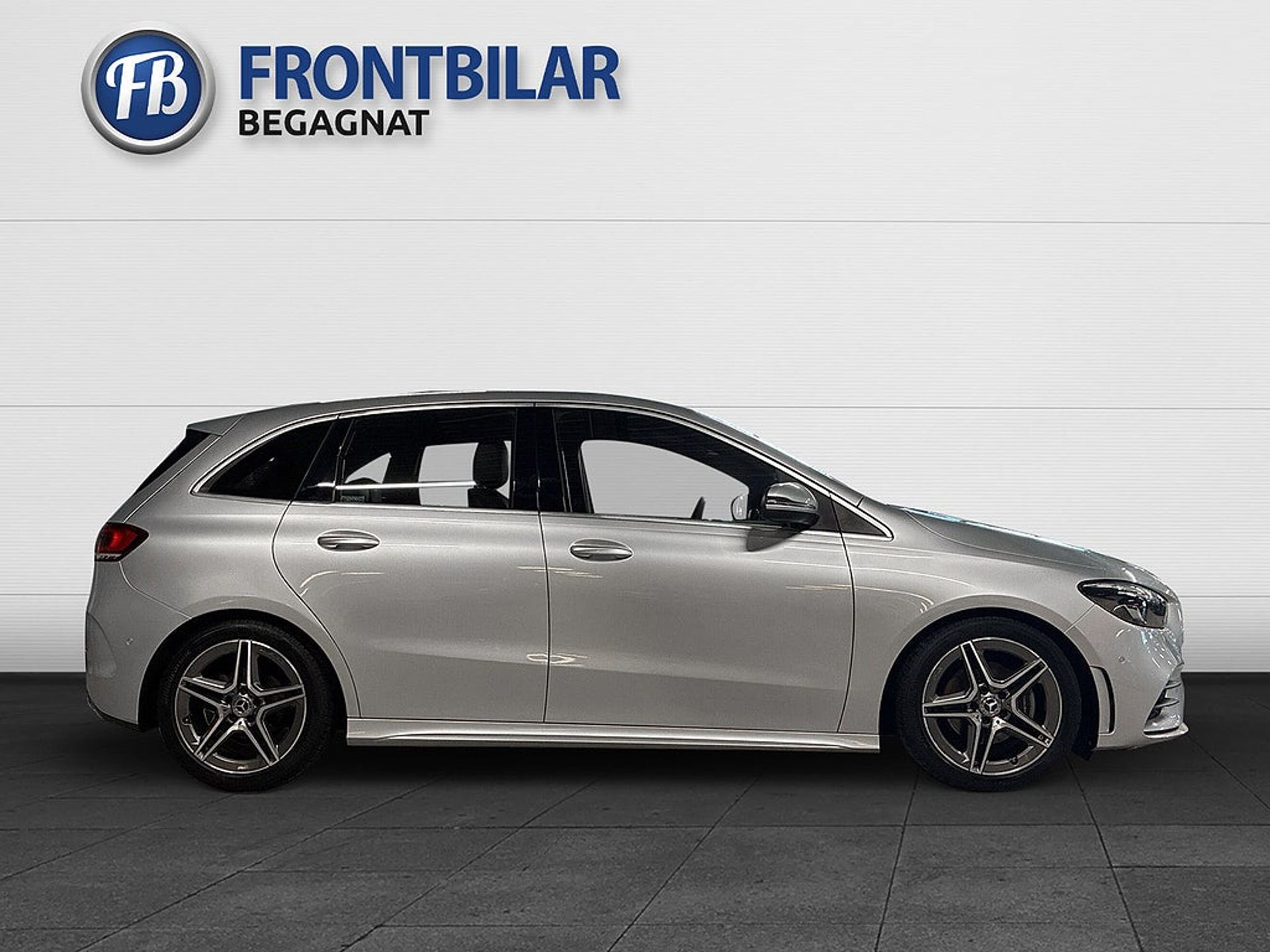 Mercedes-Benz B 180 7G-DCT AMG 2020, bild 6/25