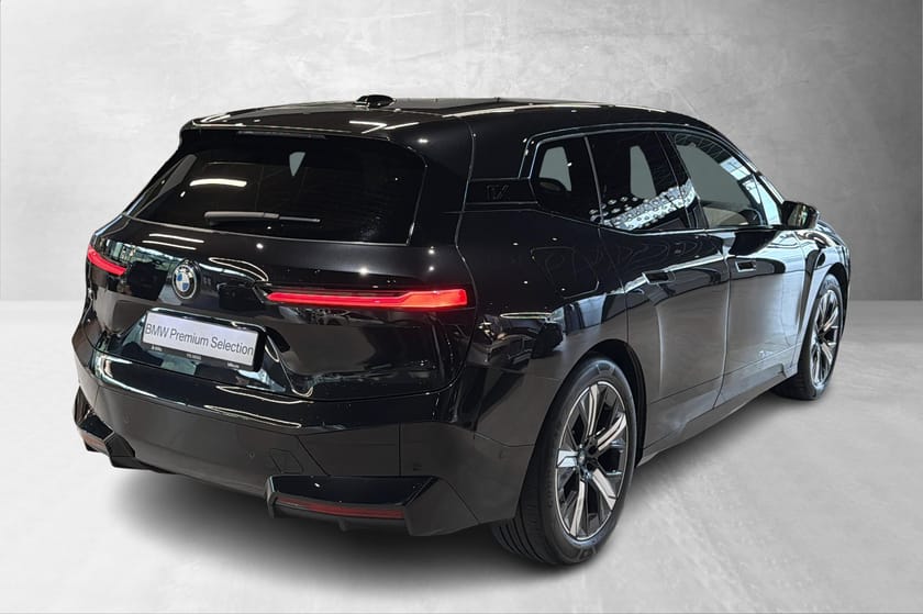 Bilde 4 av BMW iX xDrive40 40 XDrive,Sportspakke,Harman/Kardon,h-feste