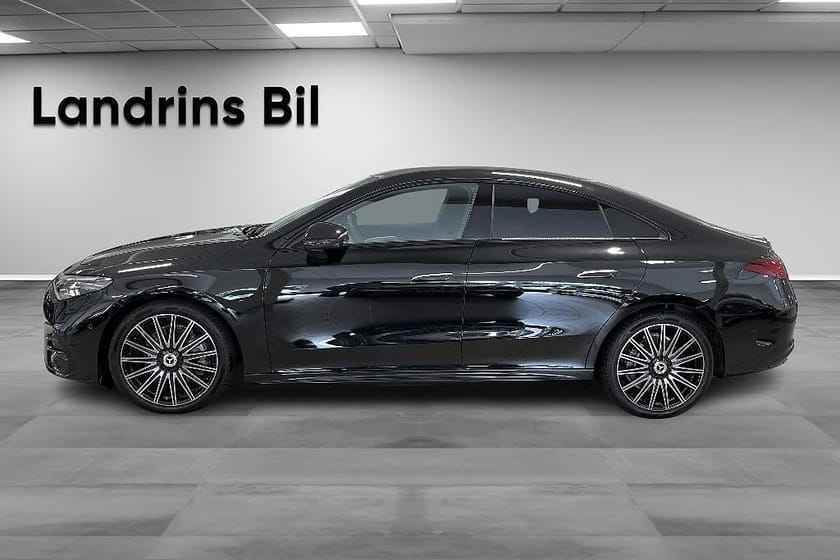 Bild 4 av Mercedes-Benz CLA 350 4MATIC Sedan AMG-Line Night