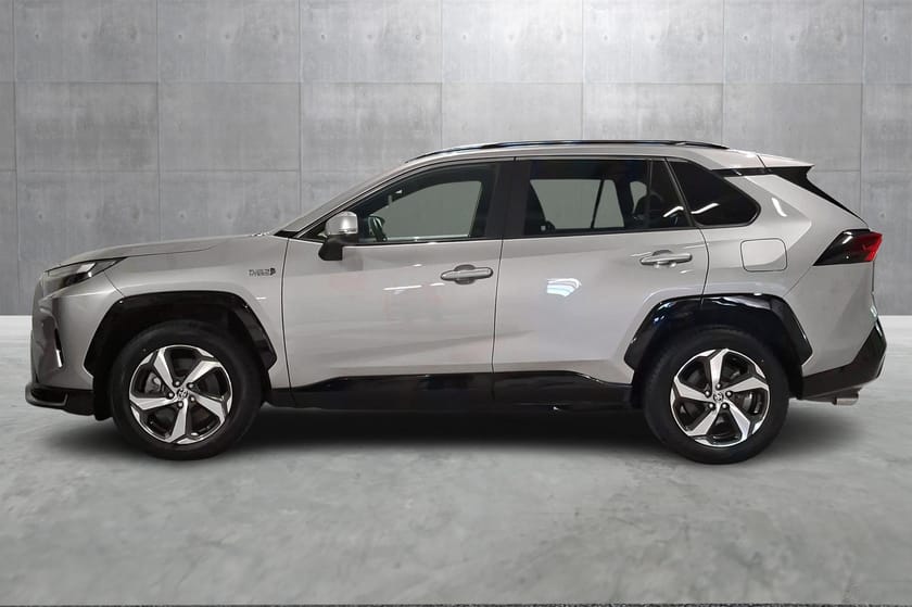 Bilde 2 av Toyota RAV4 Plug-in Hybrid Active Tech AWD-i I 75 km WLTP