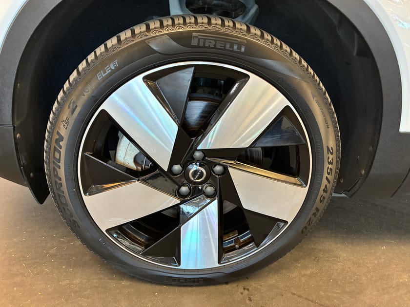 Bild 5 av Volvo XC40 Recharge Single Motor Extended Range Plus Edt / Navigation / Backkamera / BLIS