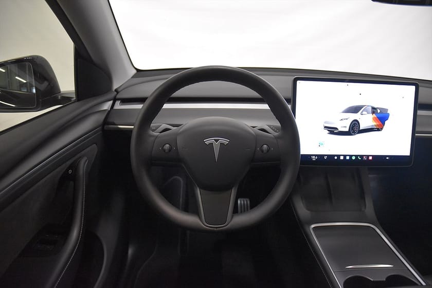 Bild 2 av Tesla Model Y Performance Autopilot Drag Pano Rattv AdaptivF