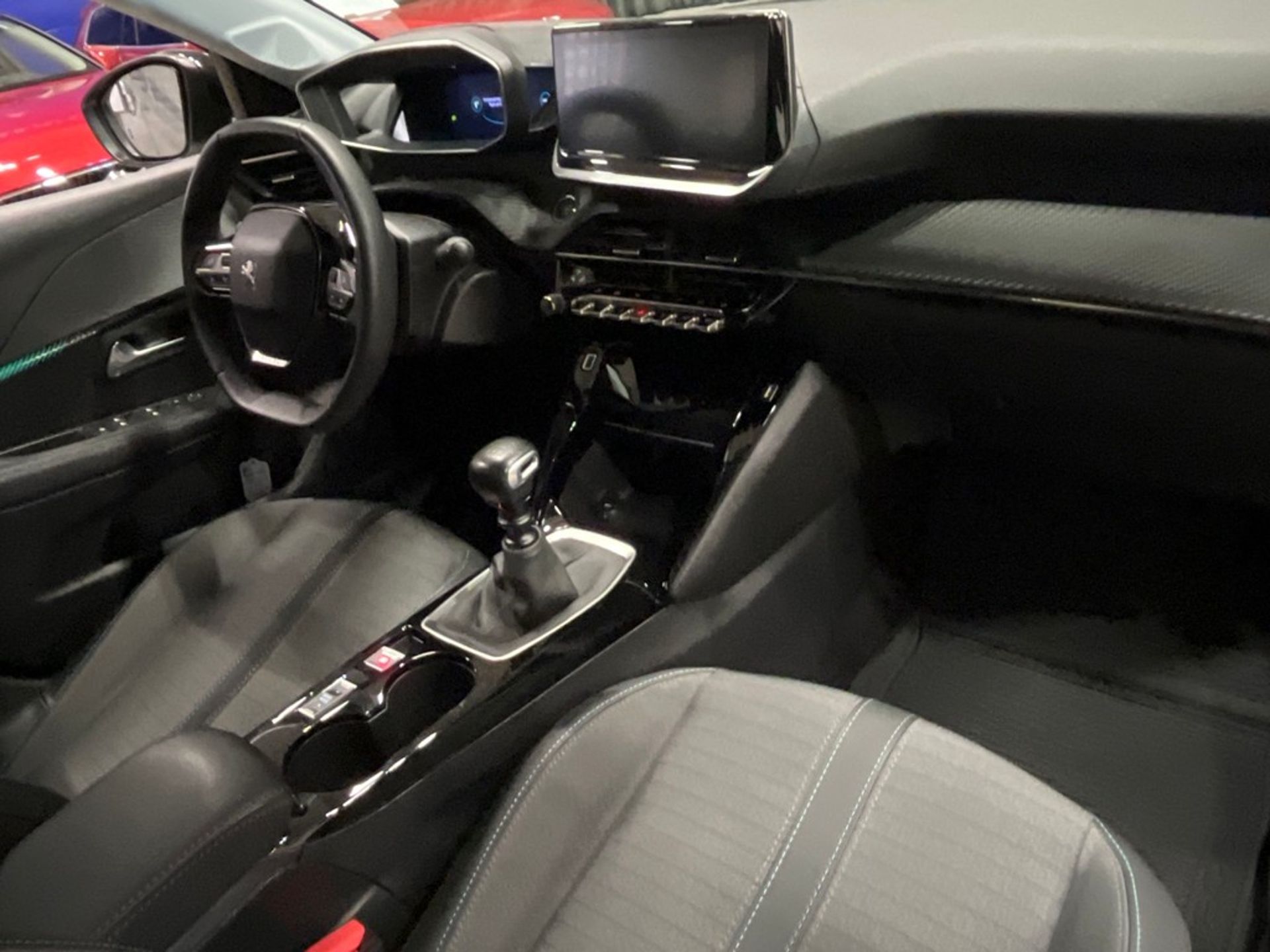 Peugeot 208 1.2 PureTech 100 2022, bild 5/10