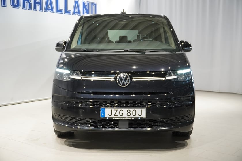 Bild 2 av Volkswagen Multivan eHybrid Life Laddhybrid - Lång, Drag, Kamera, 7 Sits MM!