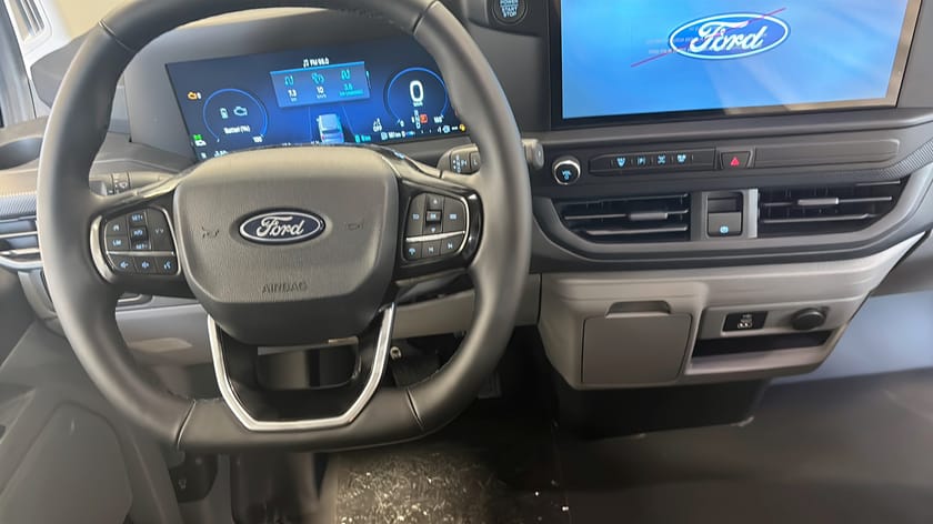 Bild 4 av Ford Transit Custom 320 Plug-in Hybrid PHEV L2 *Ink vinterhjul & serviceavtal*