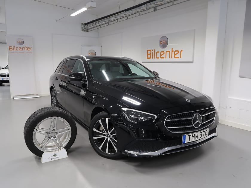 Bild 1 av Mercedes-Benz E 300 T de 4MATIC 4M V-Däck ingår Widescreen-Drag-Kamera-Navi-BT