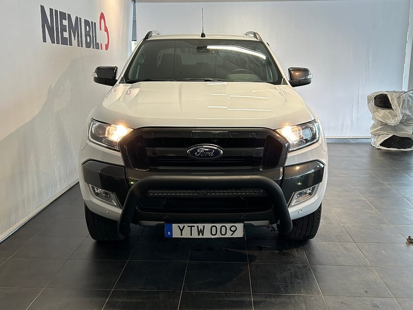 Bild 2 av Ford Ranger Dubbelhytt 3.2 TDCi 4x4 Flaklock MoK/Kamera/SoV