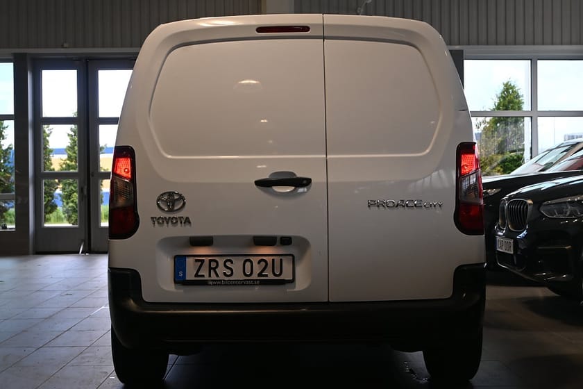 Bild 4 av Toyota ProAce City 1.5D 102hk 3-sits Värmare Kamera
