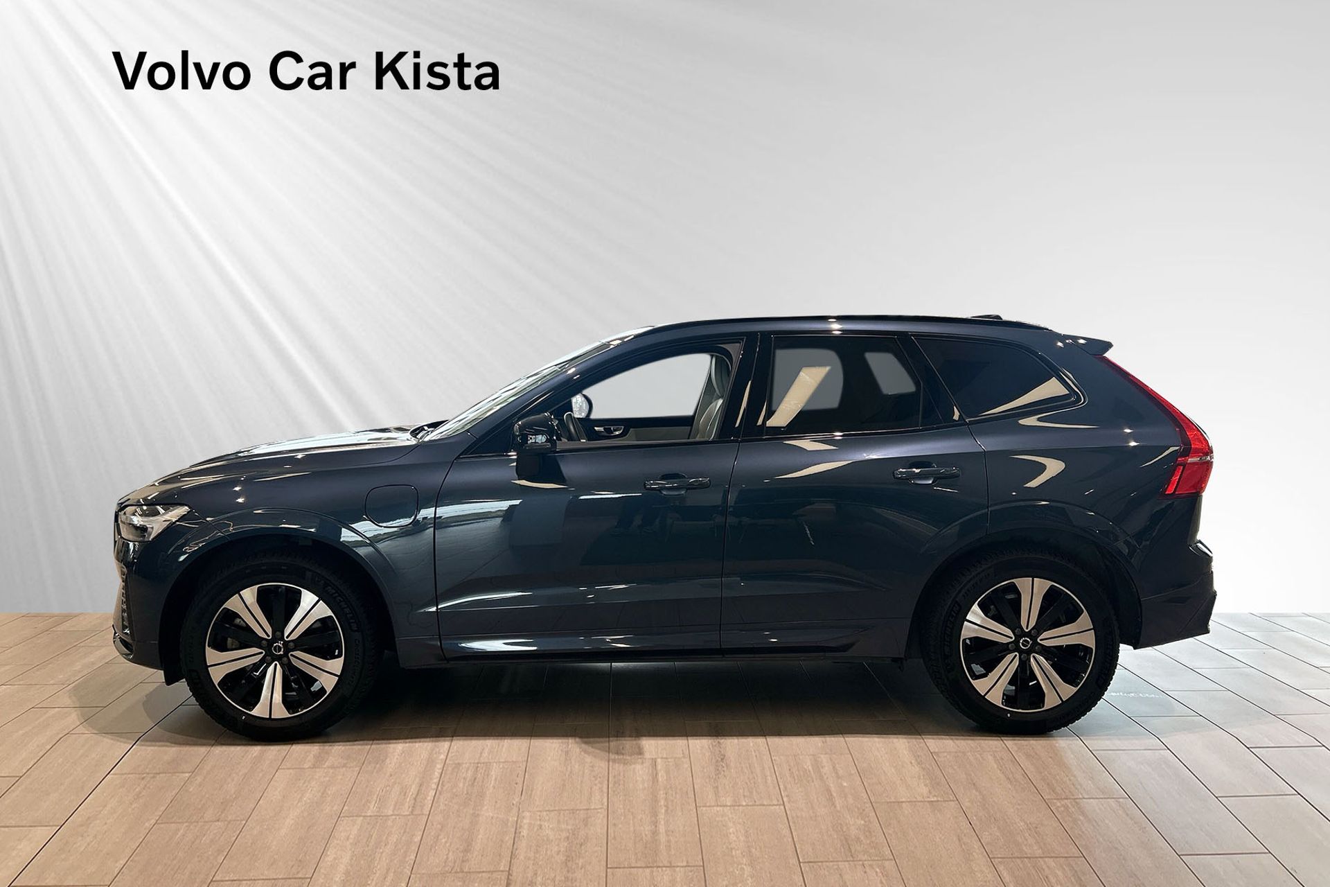 Volvo XC60 Recharge T6 Plus Dark Edition 2024, bild 3/10