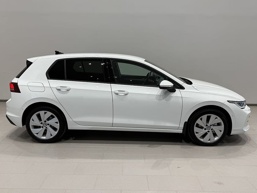 Bild 4 av Volkswagen Golf LIFE 1,5 ETSI DSG7 | LAGERBIL