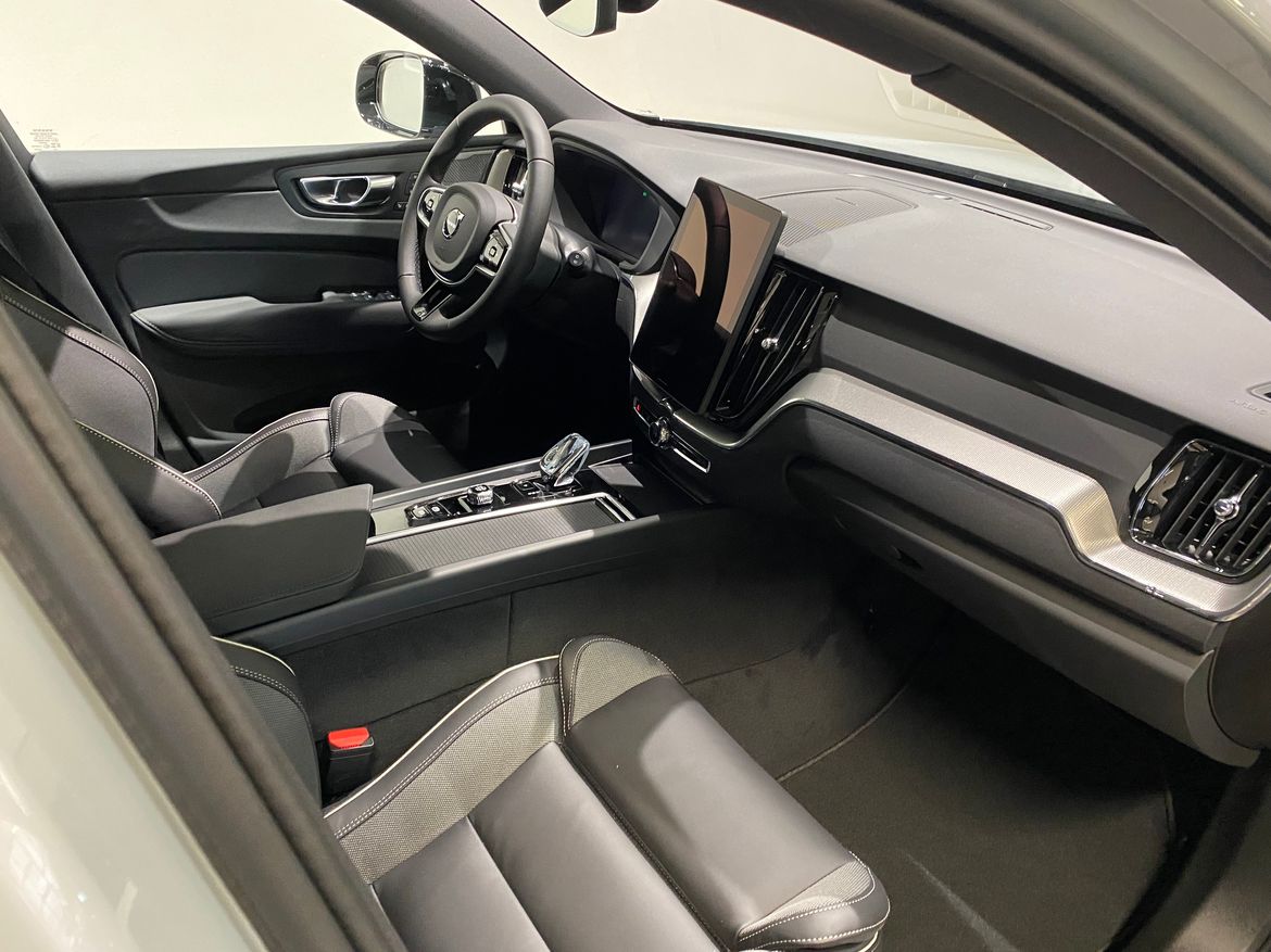 Bild 2 av 6 på bilen