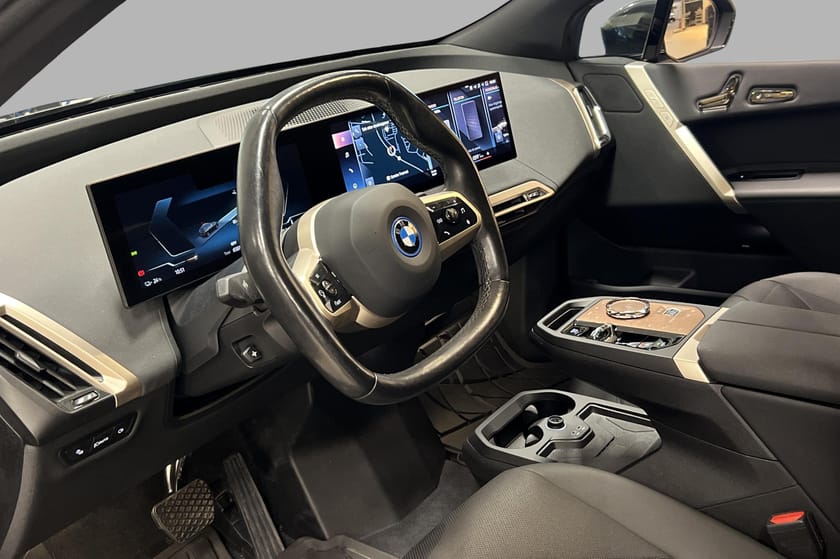 Bilde 5 av BMW iX xDrive50 FullyCharged,4hjuls,Luft,360,Lazer,21",Pano,Massasje